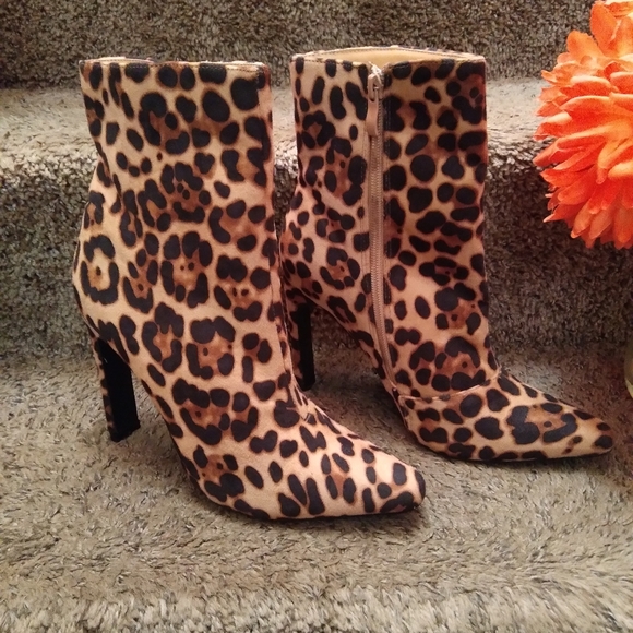 no doubt Shoes - Brand New Boots